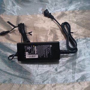 Delta Electronics AC Adapter model ADP-36TR A ( output 12v )
